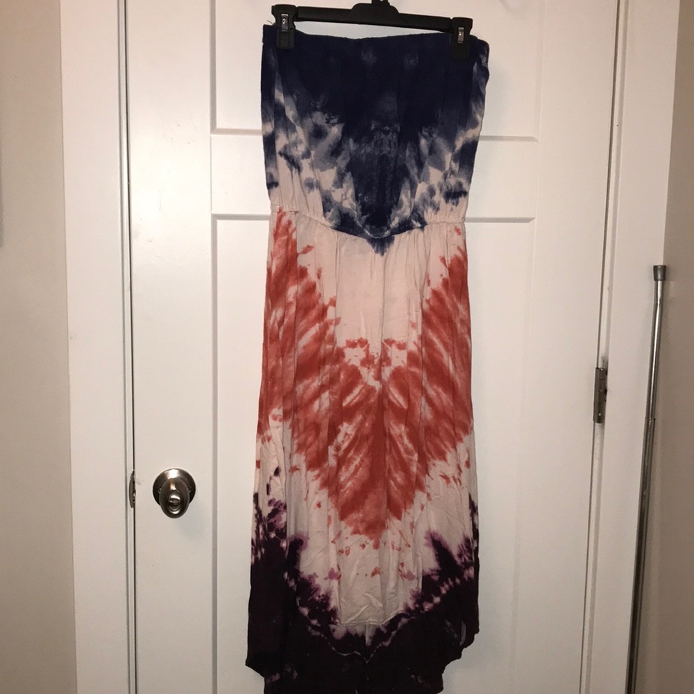 Tie-dye strapless dress